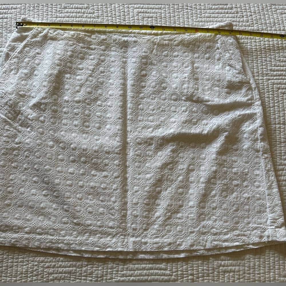 LL Bean Women’s Favorite Fit White Eyelet A-Line Skirt Waist Sz 38 Lined Pockets - Picture 6 of 10